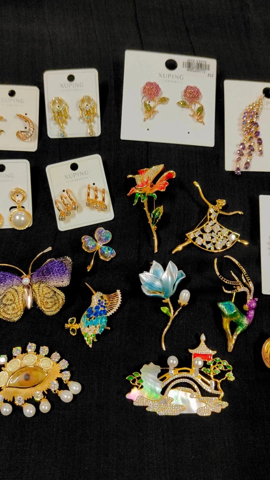 Earring Brooch collection